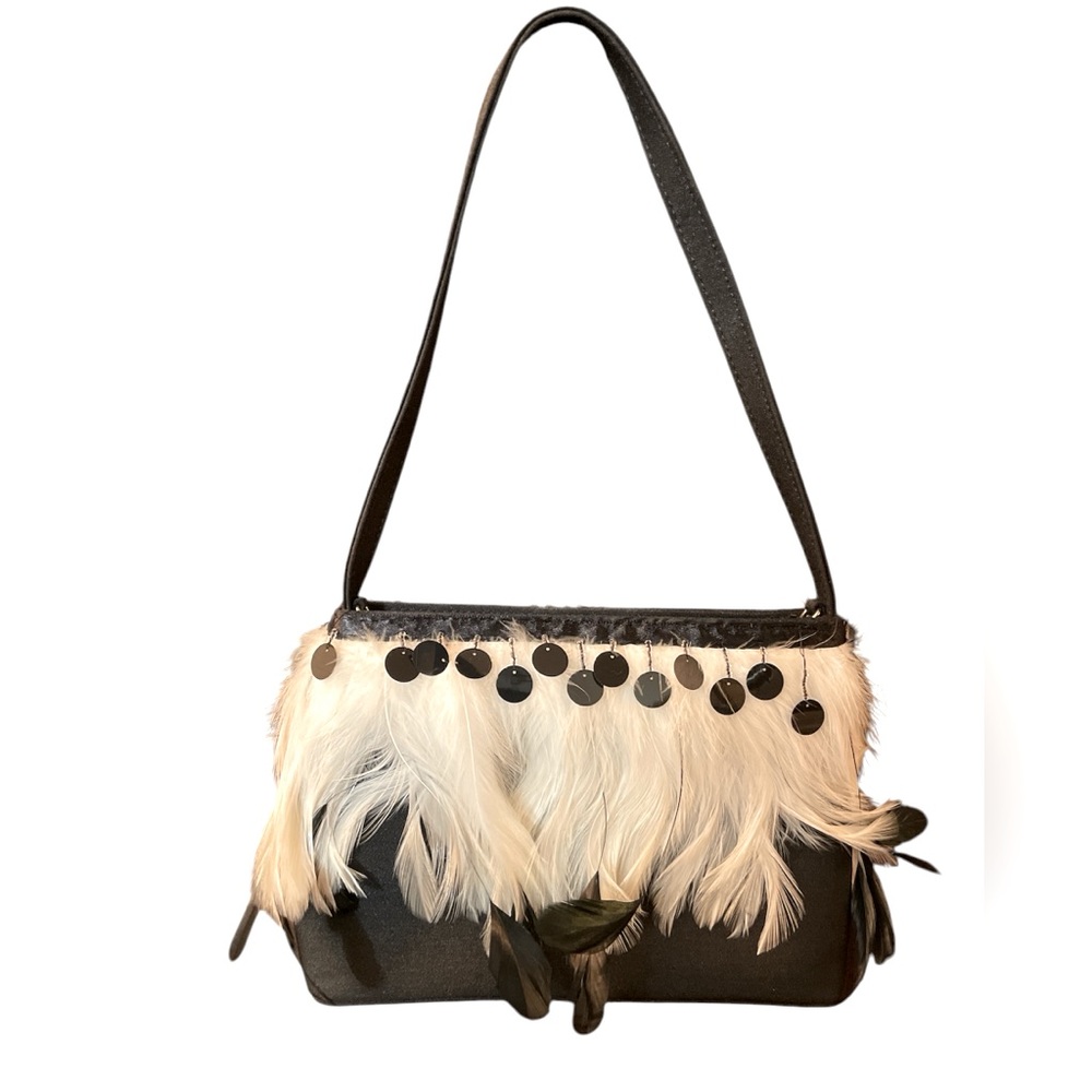 🤍Small, black handbag with feathers and sequins!